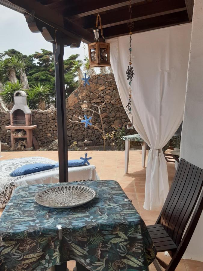 Tipica Lanzarote House Only Adults Bed & Breakfast Tias Luaran gambar