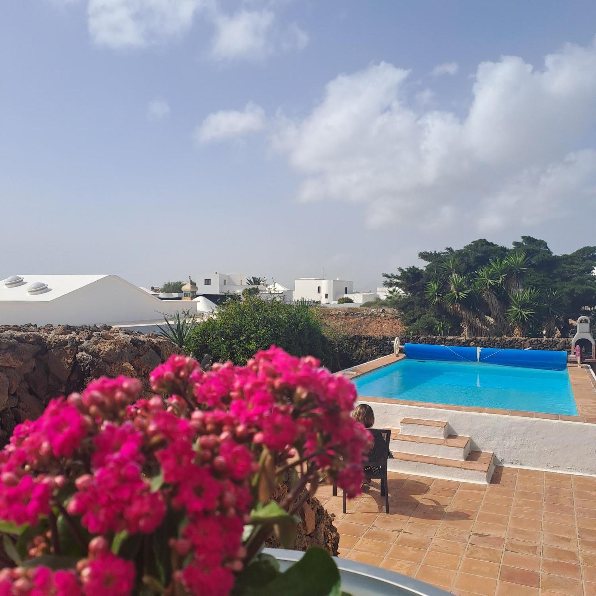 Tipica Lanzarote House Only Adults Bed & Breakfast Tias Luaran gambar