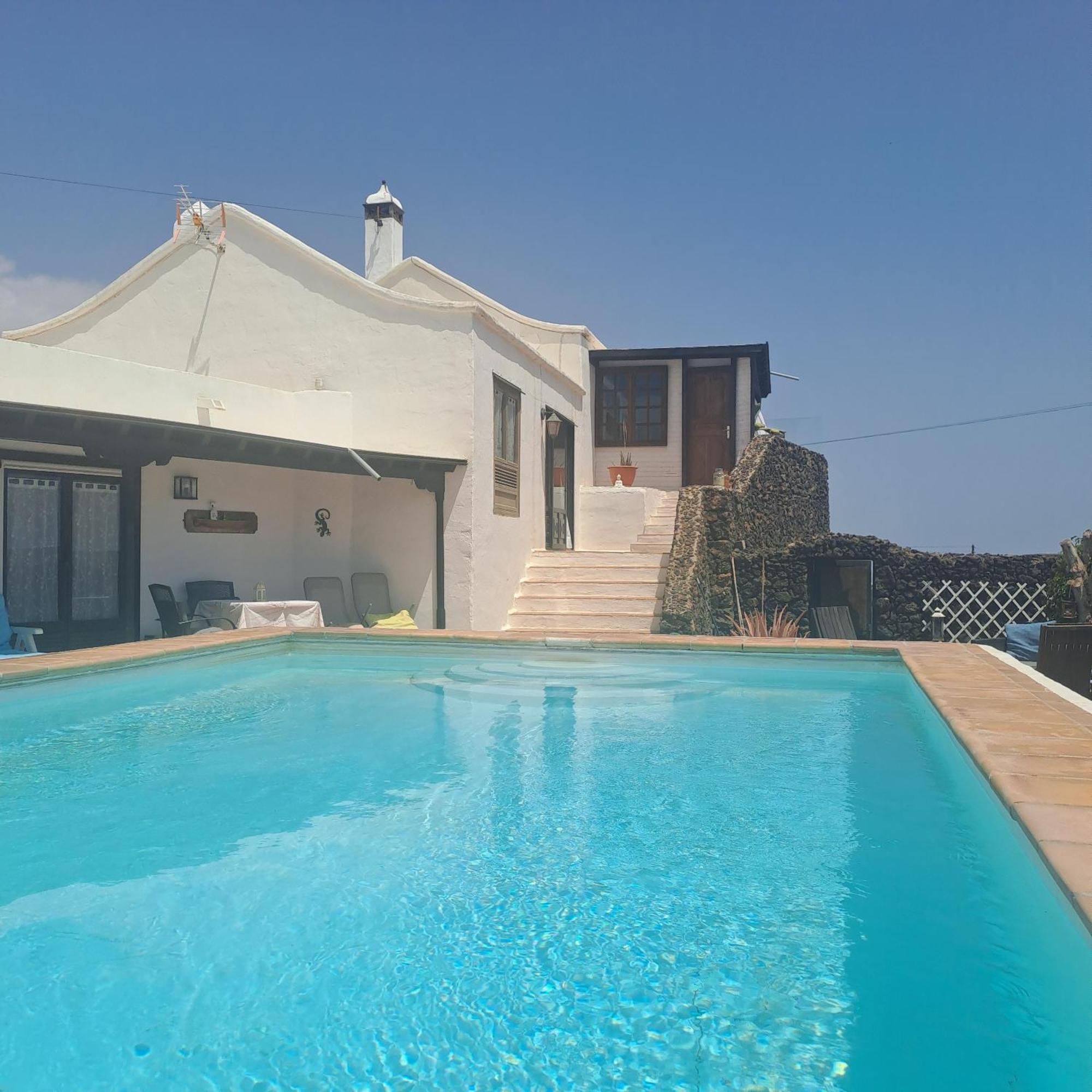 Tipica Lanzarote House Only Adults Bed & Breakfast Tias Luaran gambar